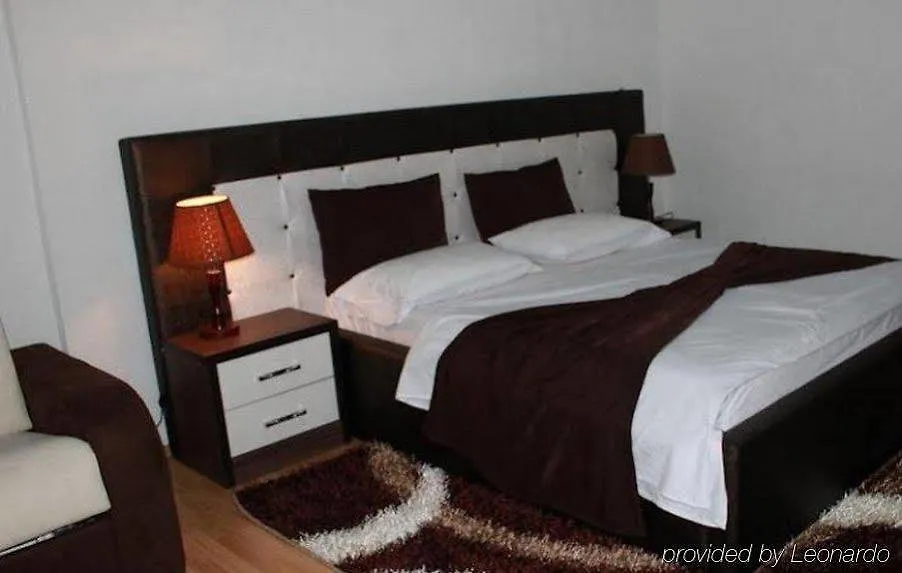Hotel Livia Tirana 3*,  Albanien